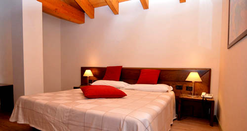 Tripla<br><span style='font-size:14px'>3 persone</span>